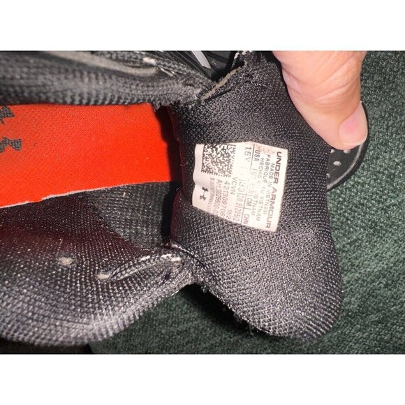 Under Armour Leadoff Low RM Black/Black 3025600-001 Youth Cleats 1.5Y - Picture 10 of 10